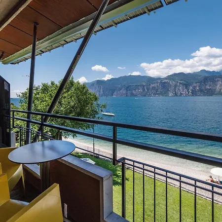 Ambienthotel Primaluna 3* Μαλτσεζίνε