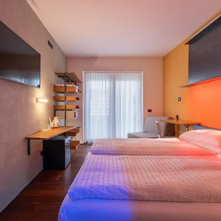 Ξενοδοχείο Ambienthotel Primaluna 3*