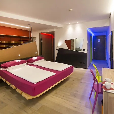 Ambienthotel Primaluna 3s マルチェージネ