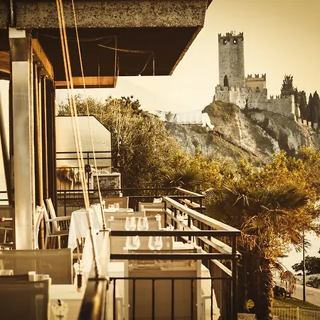 Ambienthotel Primaluna 3s מלון 3*