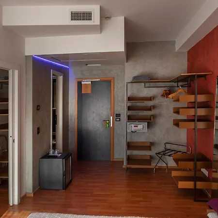 Ambienthotel Primaluna 3s Μαλτσεζίνε