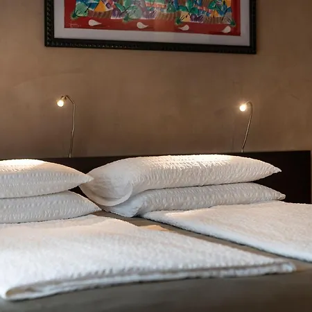 Ambienthotel Primaluna 3s מלון