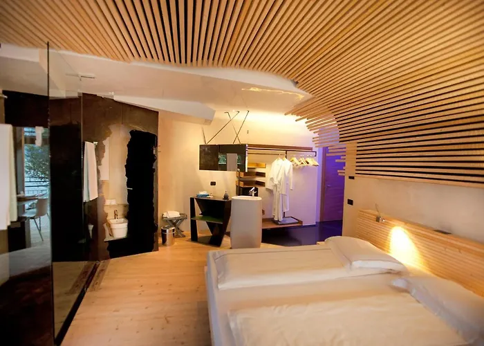 Ambienthotel Primaluna 3s 말세진느