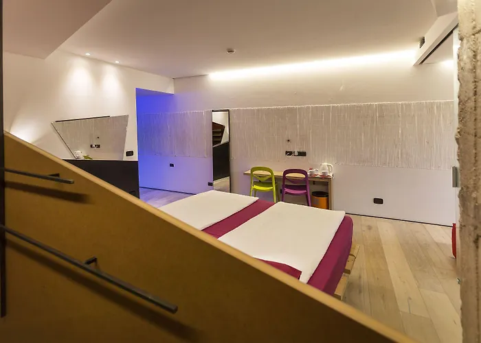 Ambienthotel Primaluna 3s 말세진느