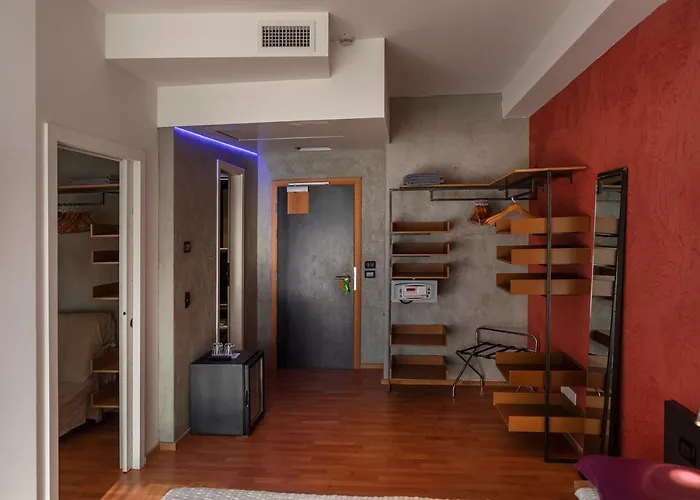 Ambienthotel Primaluna 3s 말세진느